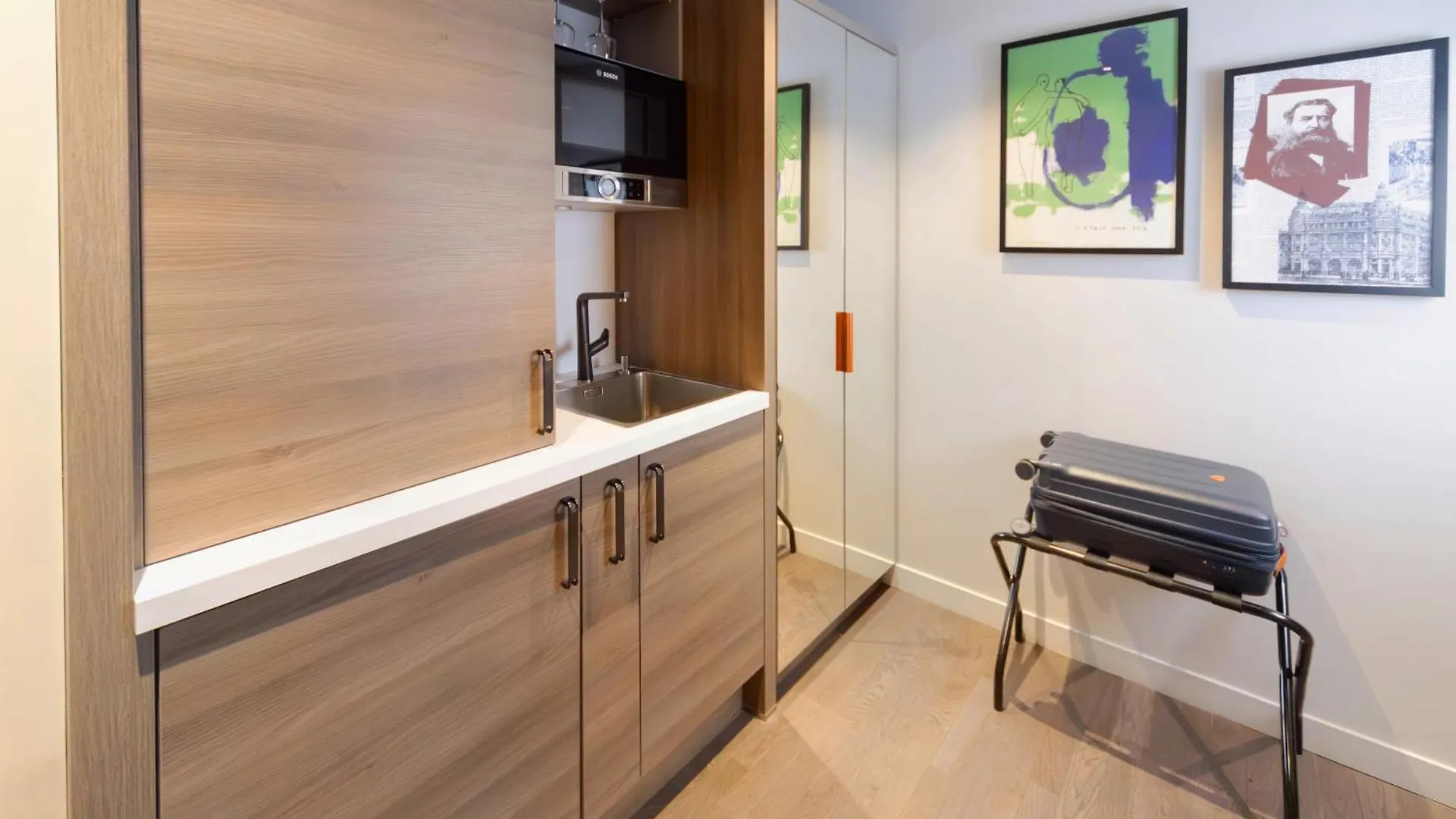 Mode Aparthotel